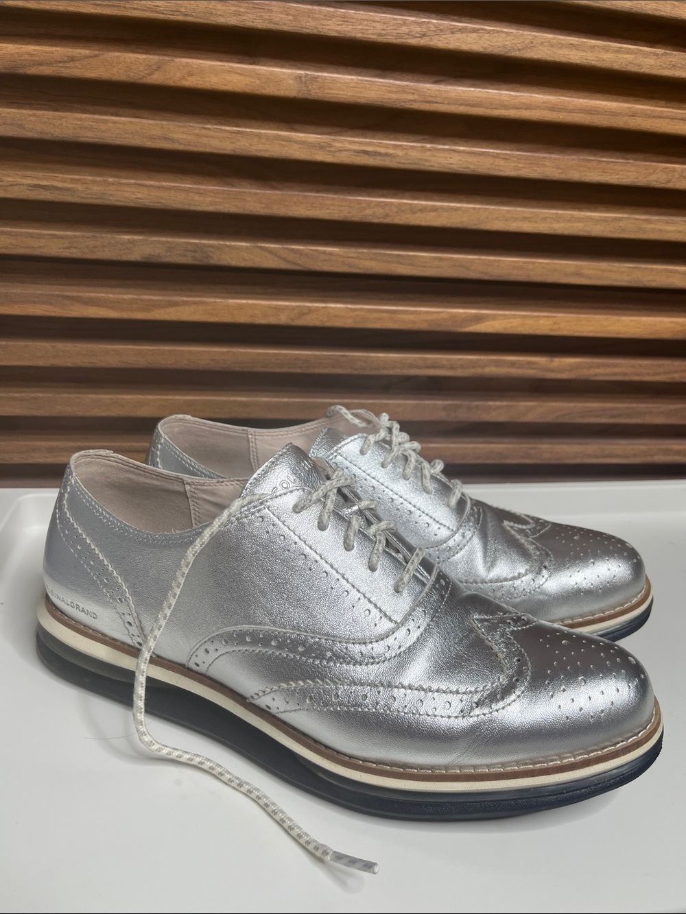 Cole Haan ZeroGrand Rella Wingtip Oxfords Silver Leather Size 9.5 Like New